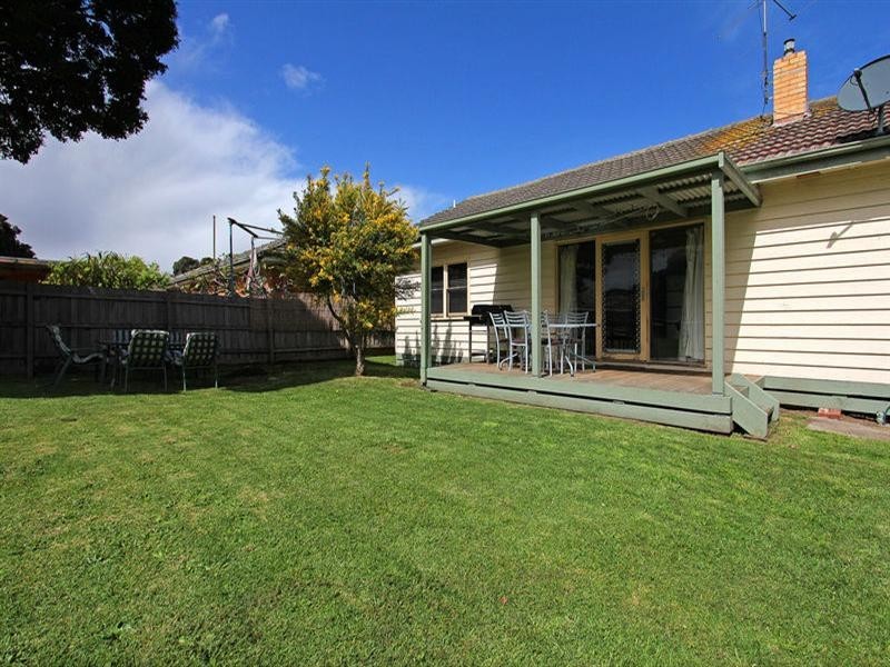 10 Warraburra Avenue, Rosebud VIC 3939