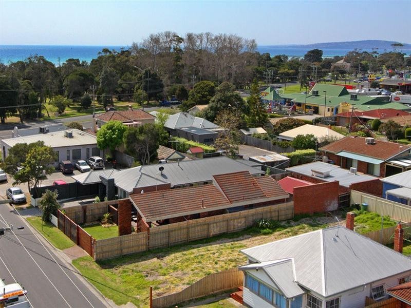 7 First Avenue, Rosebud VIC 3939