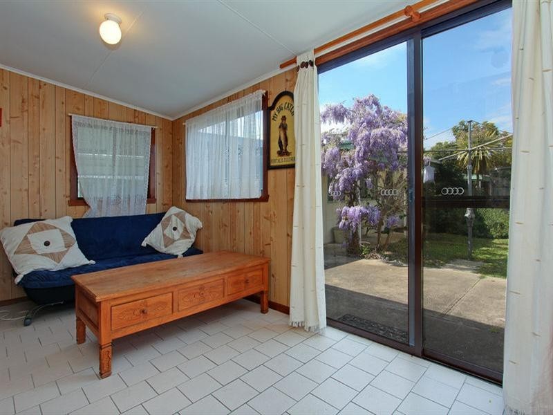 101 Third Avenue, Rosebud VIC 3939