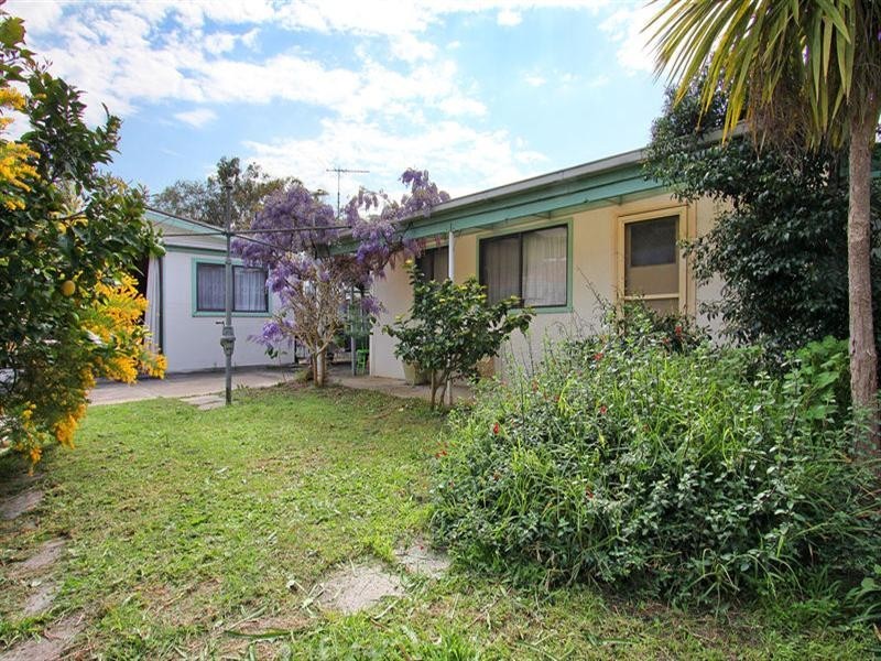 101 Third Avenue, Rosebud VIC 3939