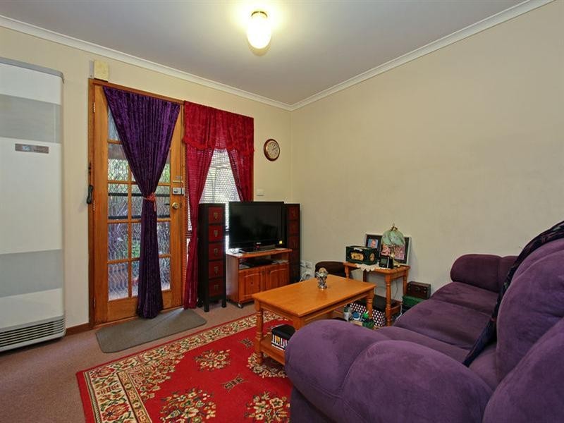 128 Fourth Avenue, Rosebud VIC 3939