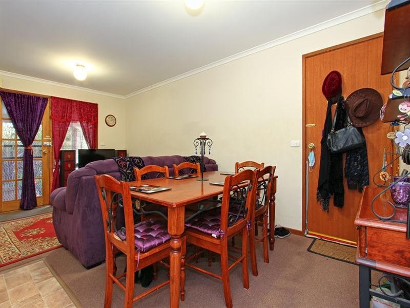 128 Fourth Avenue, Rosebud VIC 3939