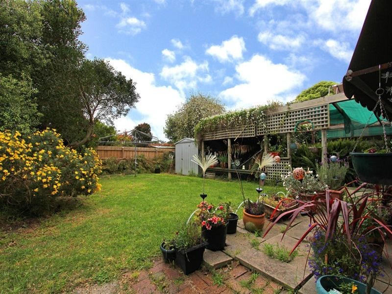 128 Fourth Avenue, Rosebud VIC 3939