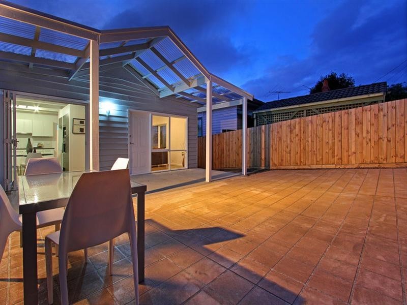 82 Second Avenue, Rosebud VIC 3939