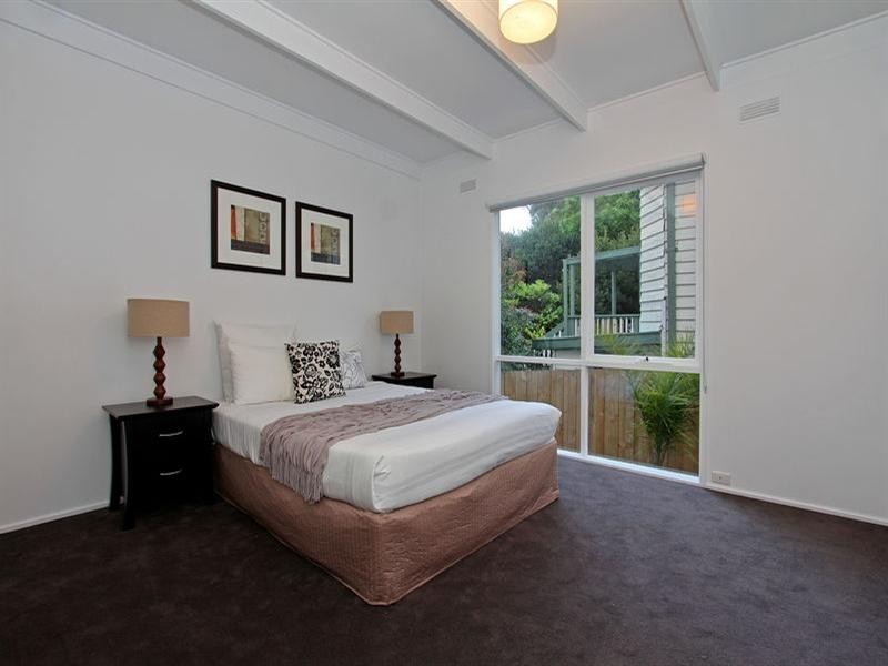 82 Second Avenue, Rosebud VIC 3939