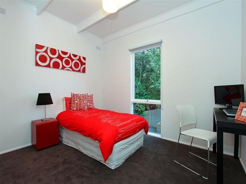 82 Second Avenue, Rosebud VIC 3939