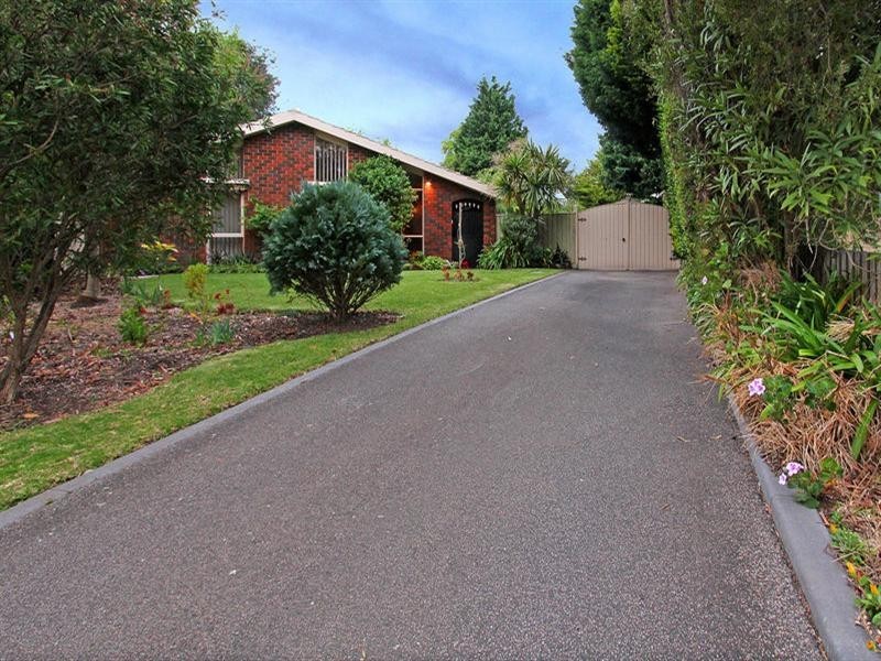 18 Irving Court, Rosebud West VIC 3940