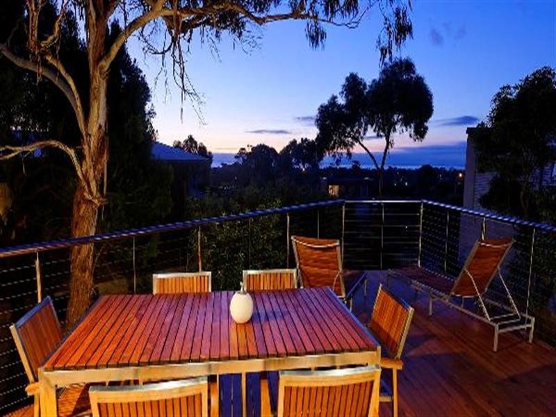 12 Banks Street, Mccrae VIC 3938