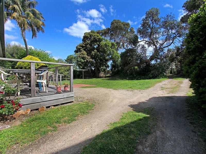 932 and 932a Point Nepean Road, Rosebud VIC 3939