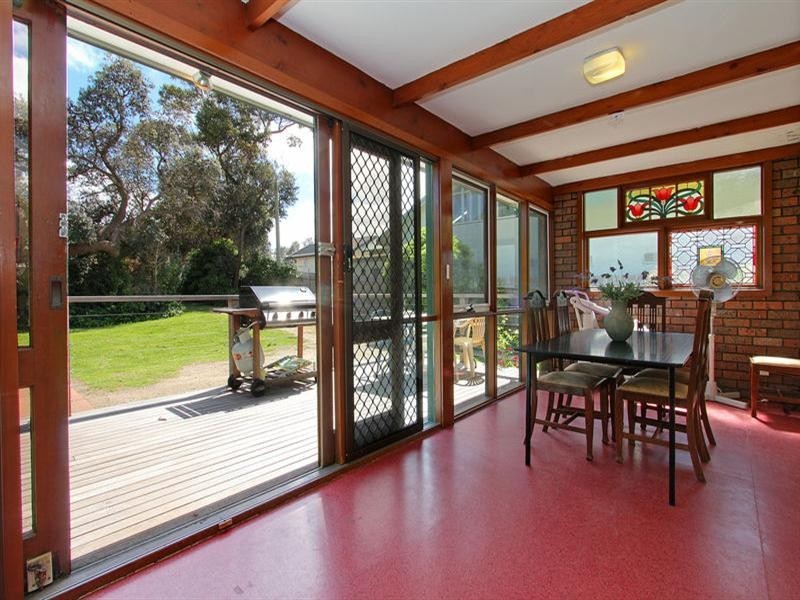 932 and 932a Point Nepean Road, Rosebud VIC 3939