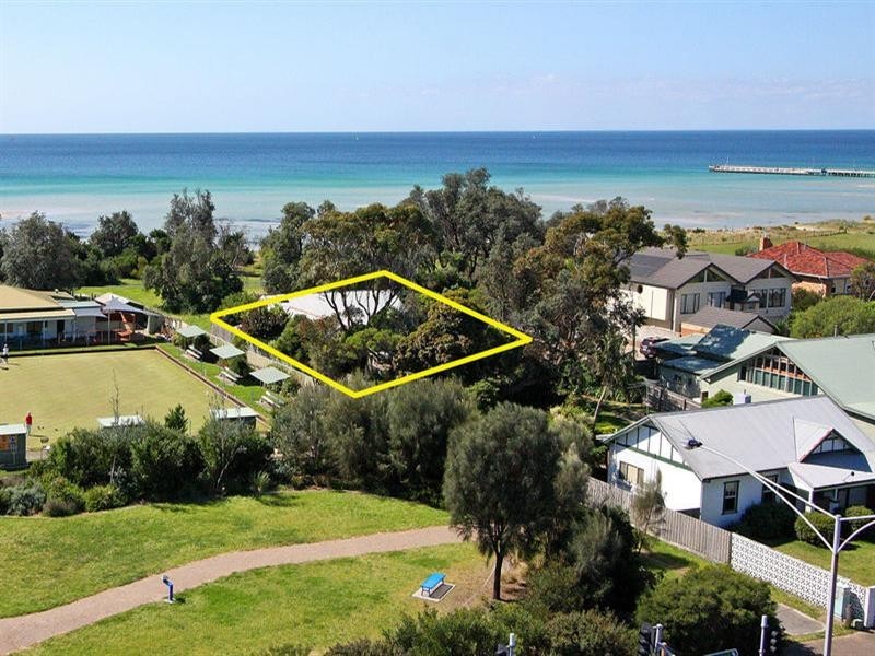 932 and 932a Point Nepean Road, Rosebud VIC 3939