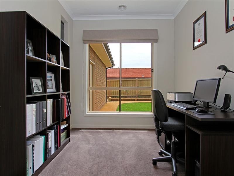 49 Crestwood Drive, Rosebud VIC 3939