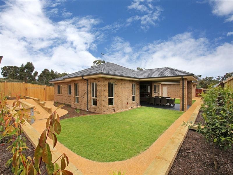 49 Crestwood Drive, Rosebud VIC 3939