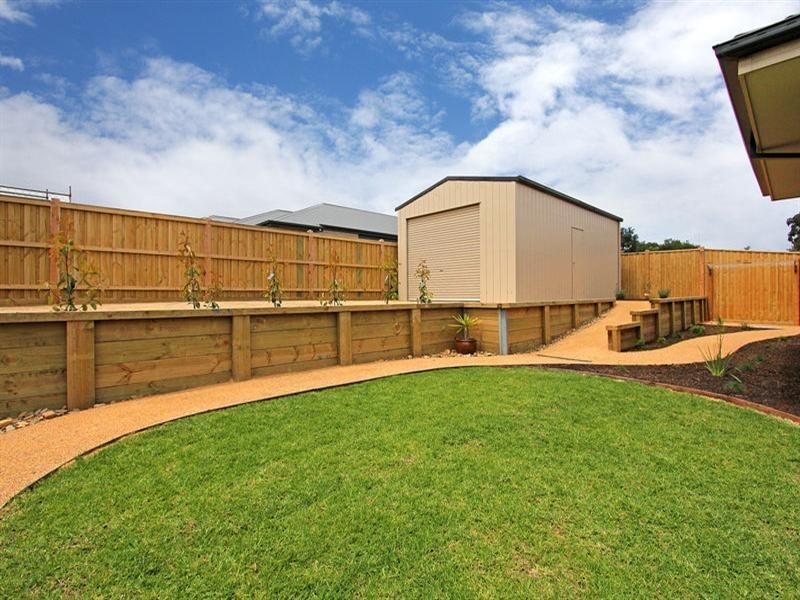 49 Crestwood Drive, Rosebud VIC 3939