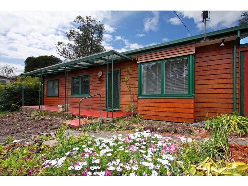 1 Florence Avenue, Rosebud West VIC 3940