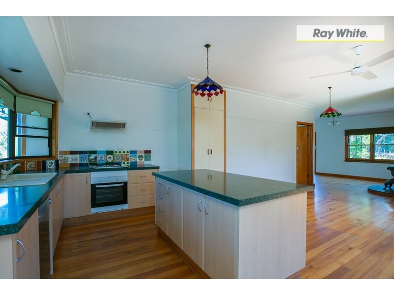 1 Florence Avenue, Rosebud West VIC 3940