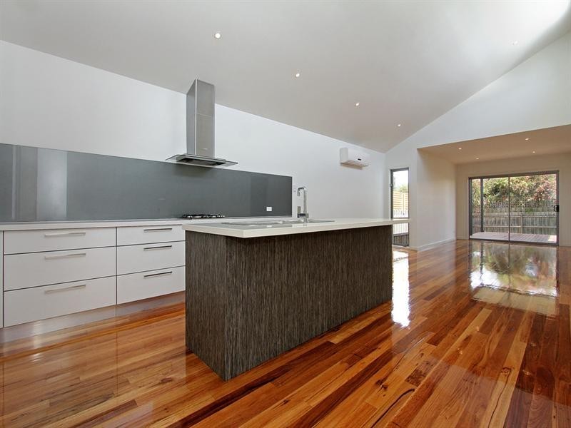 18A Capel Avenue, Rosebud West VIC 3940