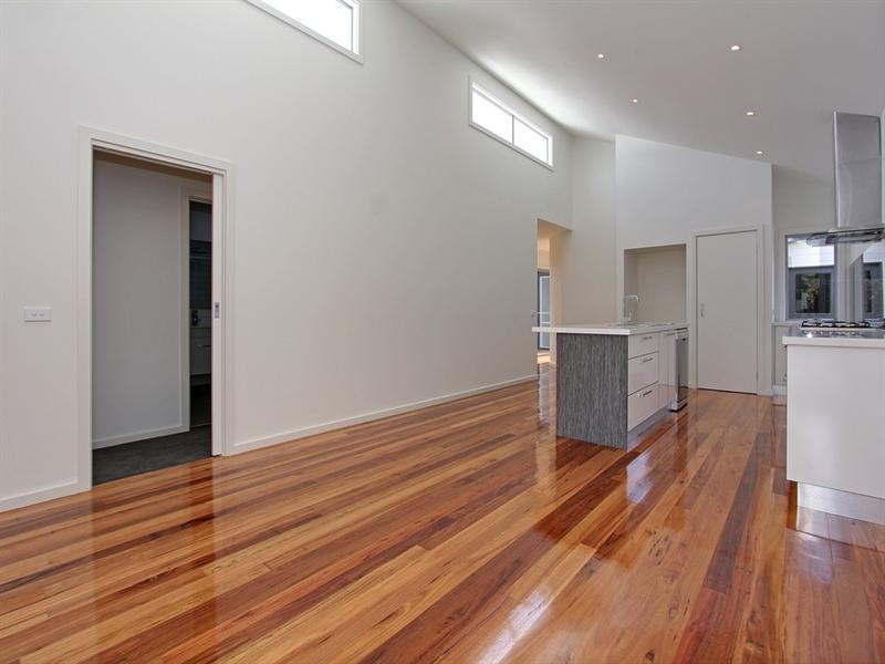 18A Capel Avenue, Rosebud West VIC 3940