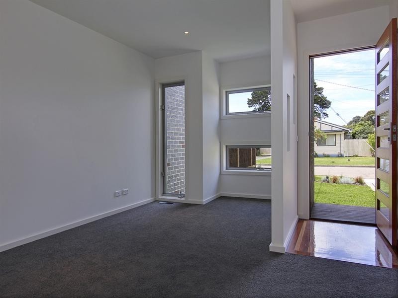 18A Capel Avenue, Rosebud West VIC 3940
