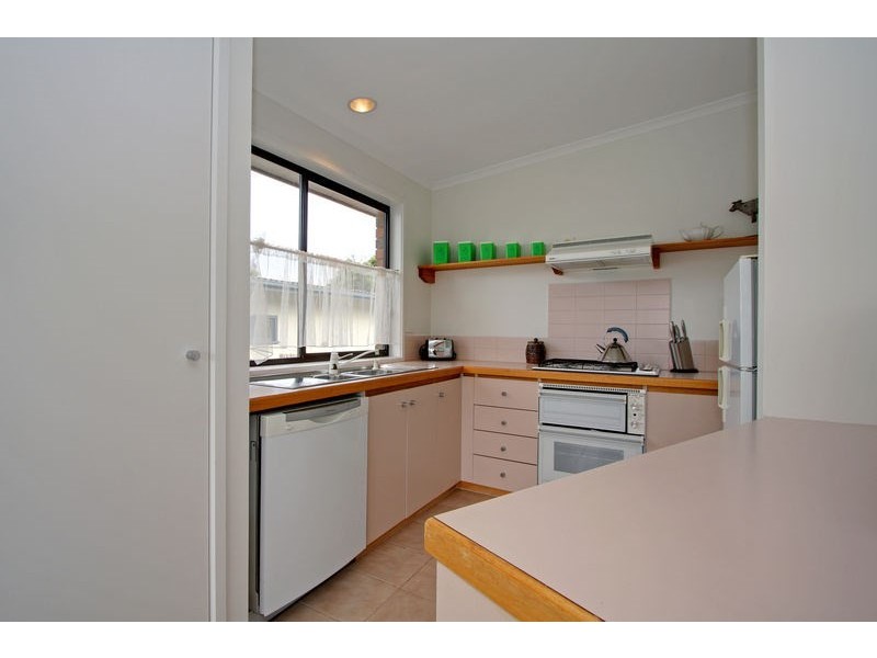 96 Fifth Avenue, Rosebud VIC 3939