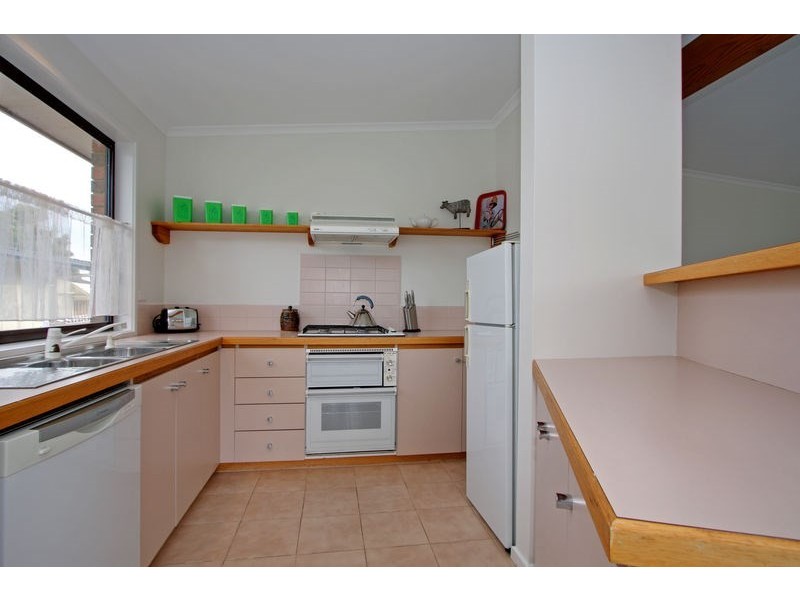 96 Fifth Avenue, Rosebud VIC 3939