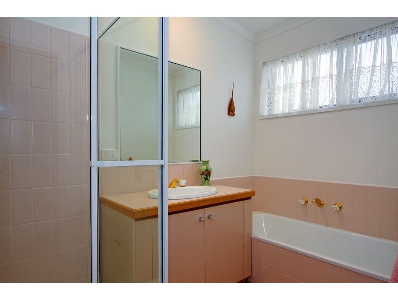 96 Fifth Avenue, Rosebud VIC 3939