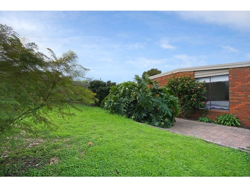 96 Fifth Avenue, Rosebud VIC 3939