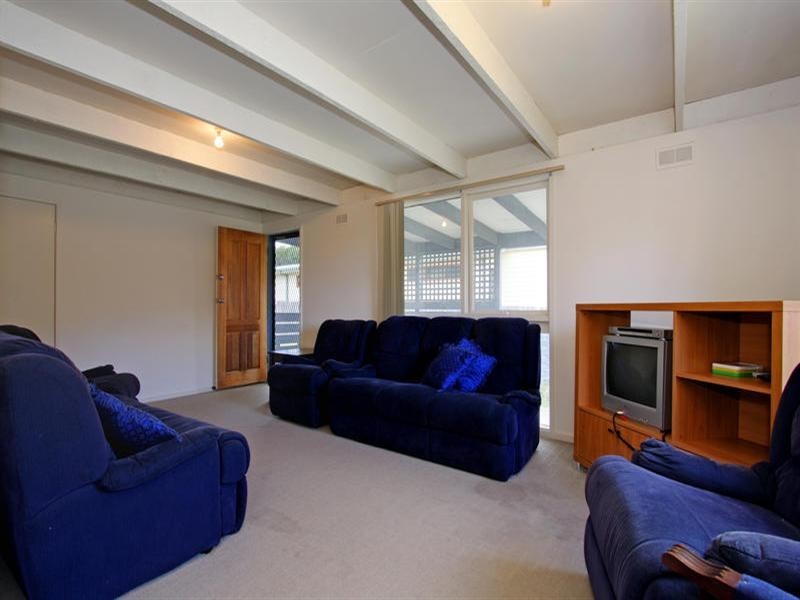 64 Elizabeth Avenue, Rosebud West VIC 3940