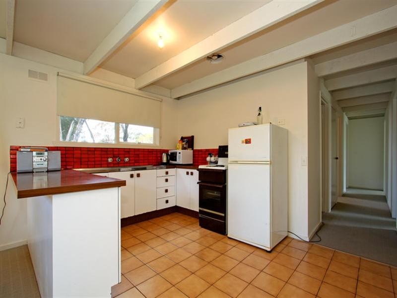 64 Elizabeth Avenue, Rosebud West VIC 3940