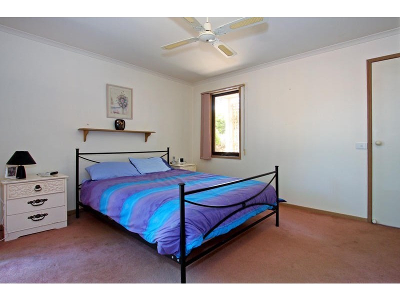 92 Second Avenue, Rosebud VIC 3939