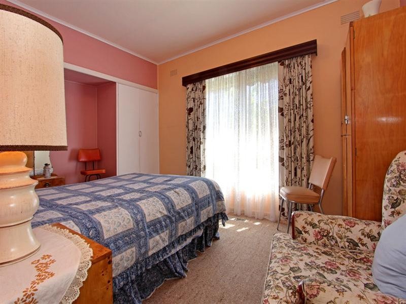 91 Fourth Avenue, Rosebud VIC 3939