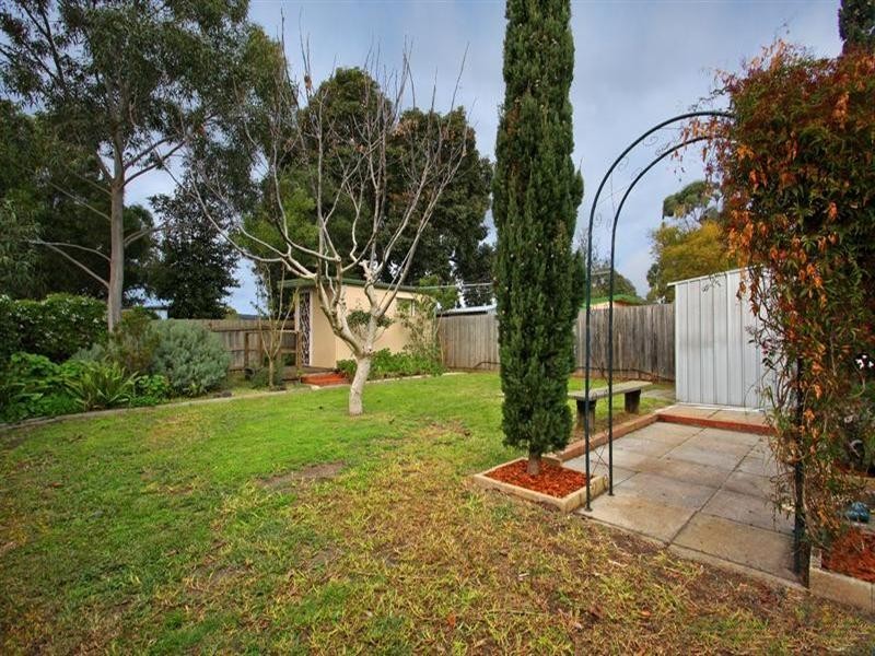 107 Fifth Avenue, Rosebud VIC 3939