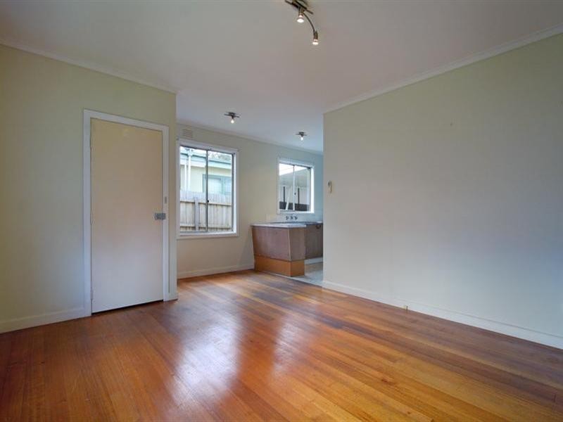 107 Fifth Avenue, Rosebud VIC 3939