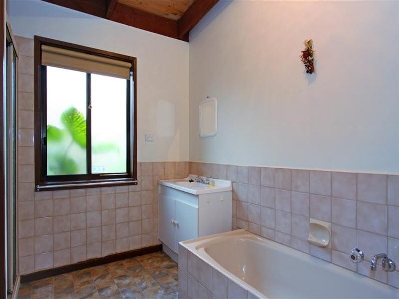 13 Nixon Street, Rosebud VIC 3939