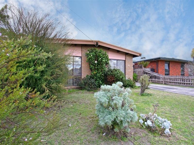 13 Nixon Street, Rosebud VIC 3939