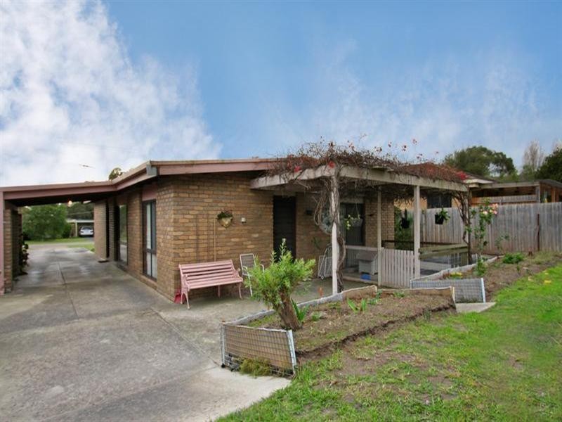 13 Nixon Street, Rosebud VIC 3939