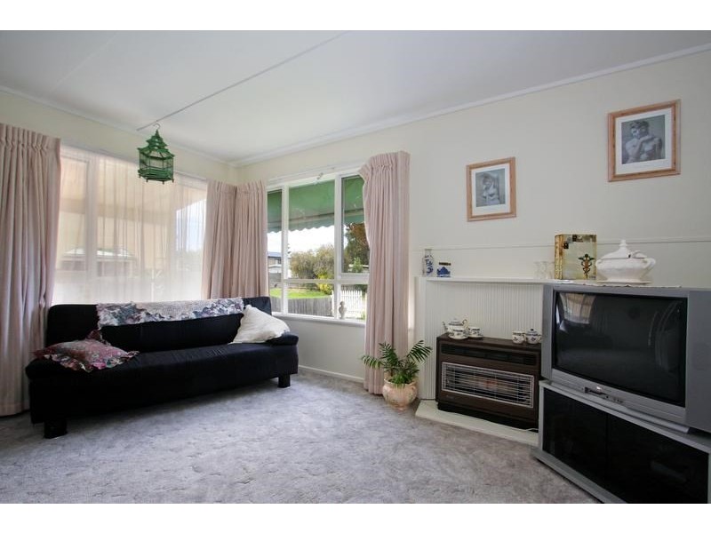 68 Fourth Avenue, Rosebud VIC 3939