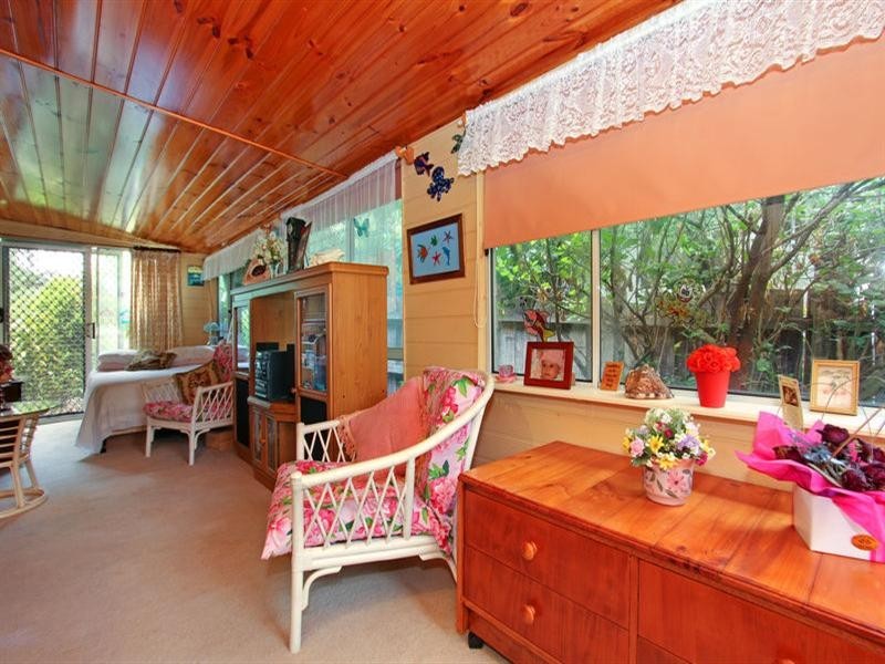 27 Walpole Avenue, Rosebud VIC 3939