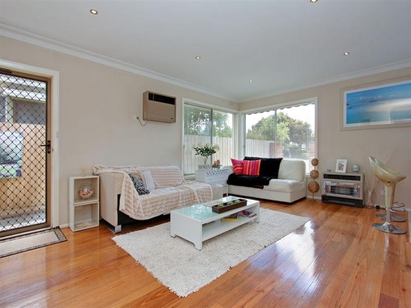 196 Eighth Avenue, Rosebud VIC 3939