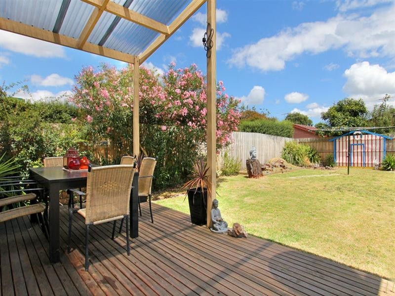 196 Eighth Avenue, Rosebud VIC 3939