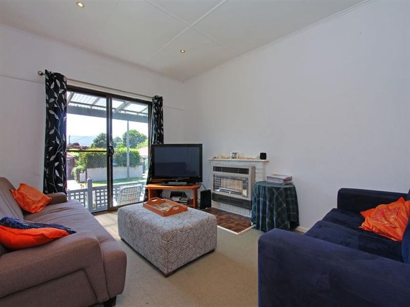 120 Ninth Avenue, Rosebud VIC 3939