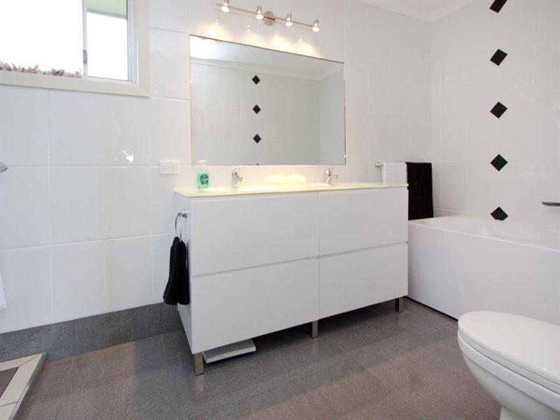 20 Glenwood Avenue, Dromana VIC 3936