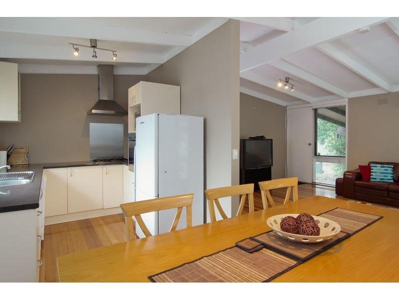 8 Kennington Road, Rosebud VIC 3939