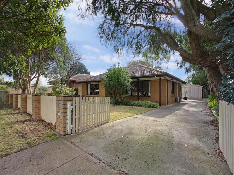 8 Kolinda Crescent, Rosebud West VIC 3940
