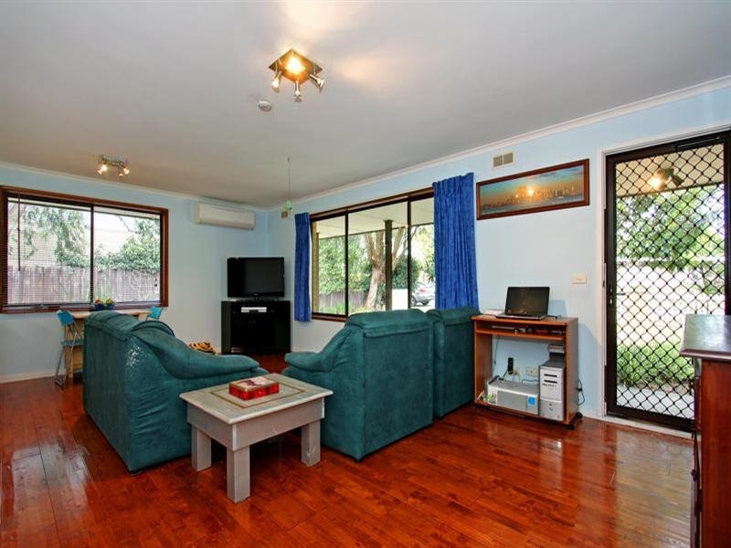 8 Kolinda Crescent, Rosebud West VIC 3940