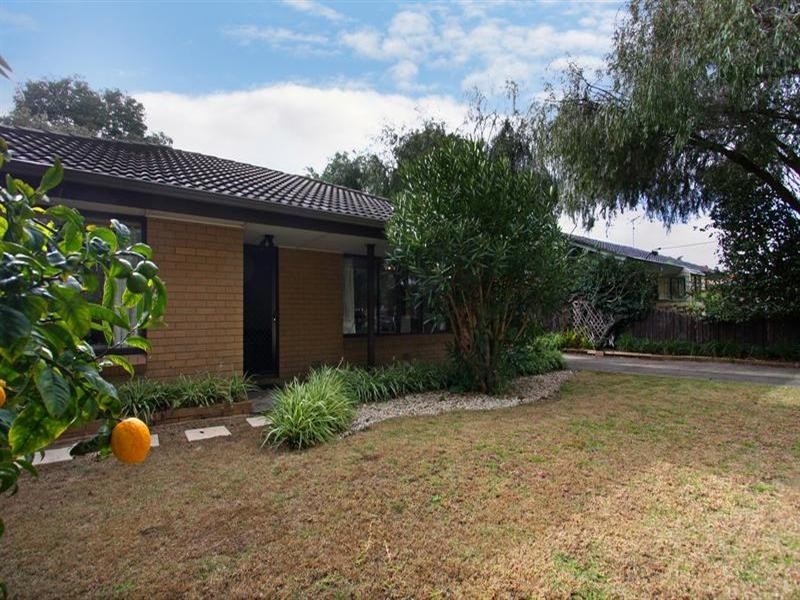 8 Kolinda Crescent, Rosebud West VIC 3940
