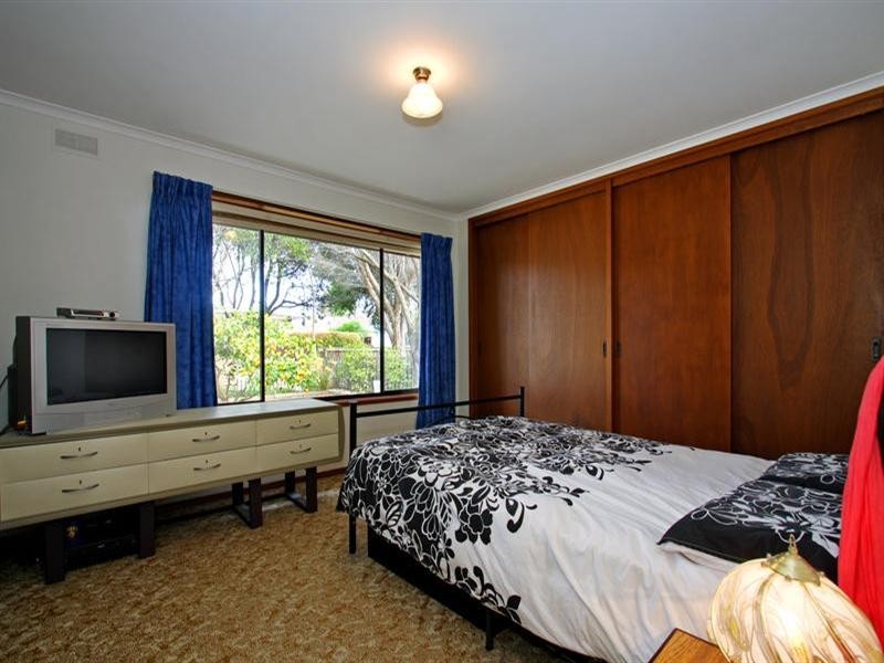 8 Kolinda Crescent, Rosebud West VIC 3940