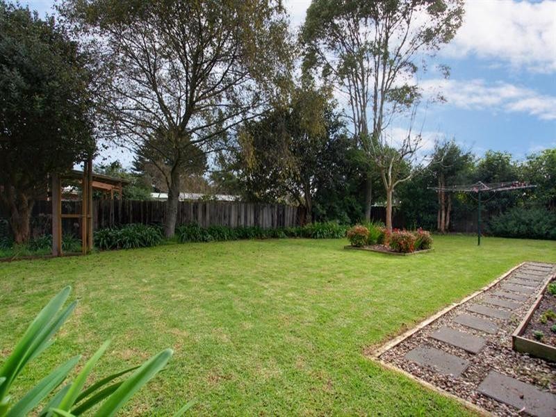 8 Kolinda Crescent, Rosebud West VIC 3940