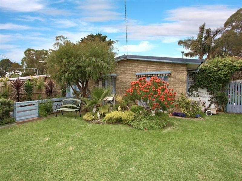 43 Woonton Crescent, Rosebud VIC 3939