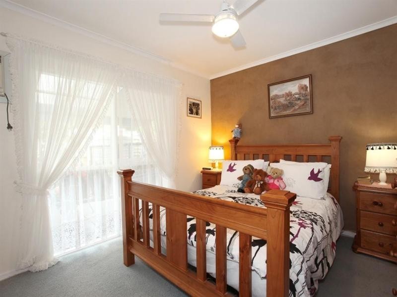 43 Woonton Crescent, Rosebud VIC 3939